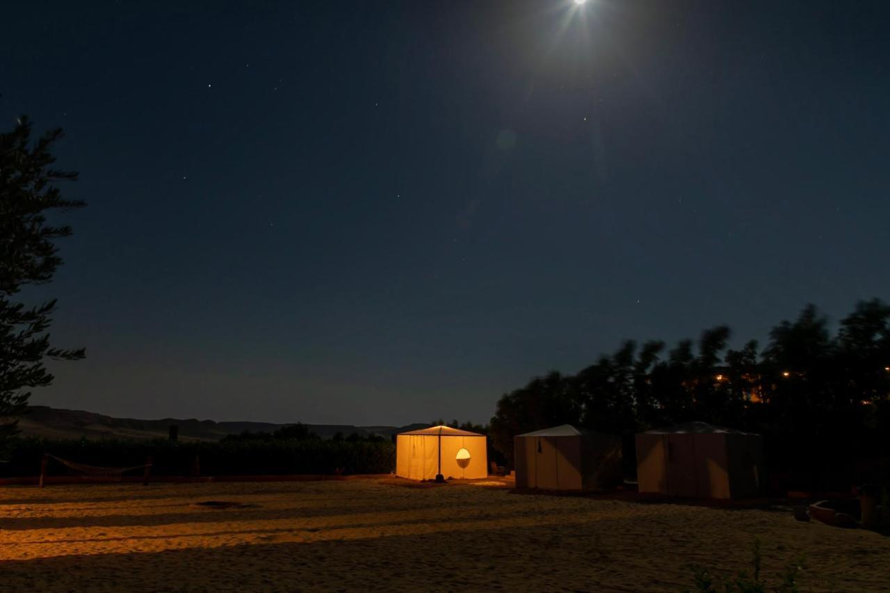 Northern Lake Lodge Izbat Ilyas Buitenkant foto